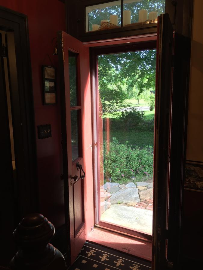 Innkeeper'S Place B&B Stafford Екстер'єр фото