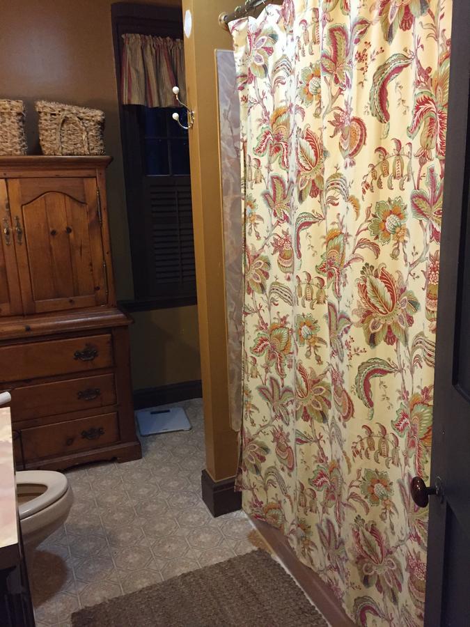 Innkeeper'S Place B&B Stafford Екстер'єр фото