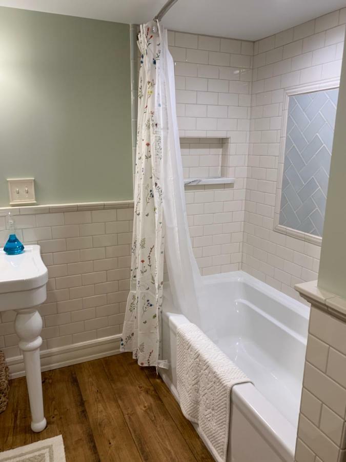 Innkeeper'S Place B&B Stafford Екстер'єр фото