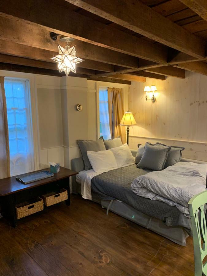 Innkeeper'S Place B&B Stafford Екстер'єр фото